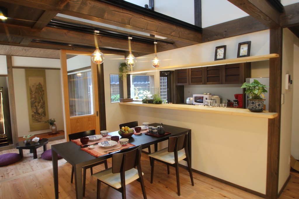 焼杉の平屋見学会　水口町