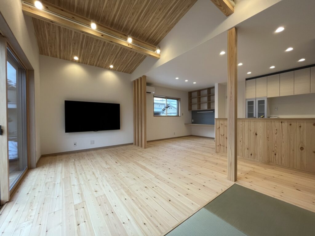 無垢と暮らす平屋風の家　竜王町